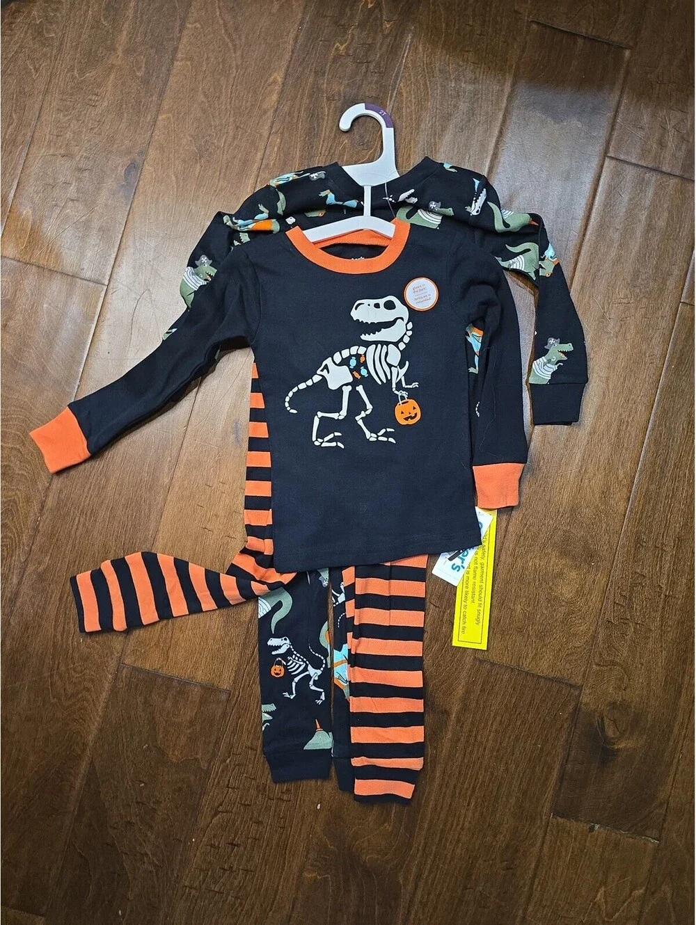 new 2 pairs of 2T Pajamas halloween 181G8
